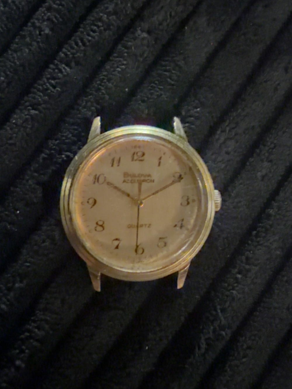 Bulova Gold-Tone Round Quartz Watch Head